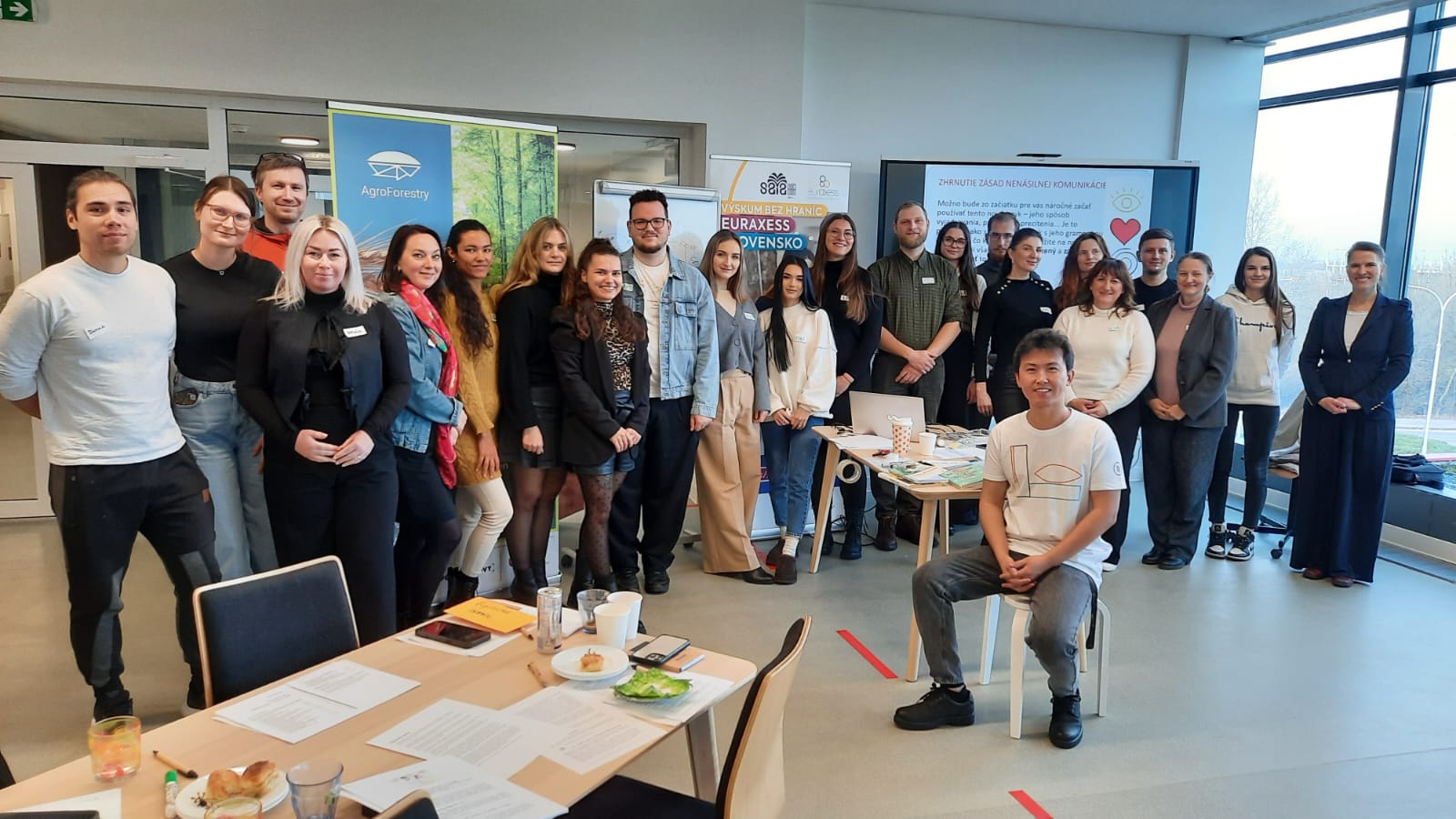 „Komunikačné zručnosti a sebaprezentácia“ – tréning pre doktorandov TUZVO a SPU